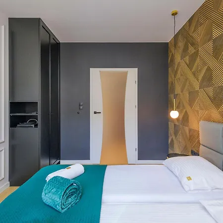 Blue Sky - Aquarius Residences Lägenhet